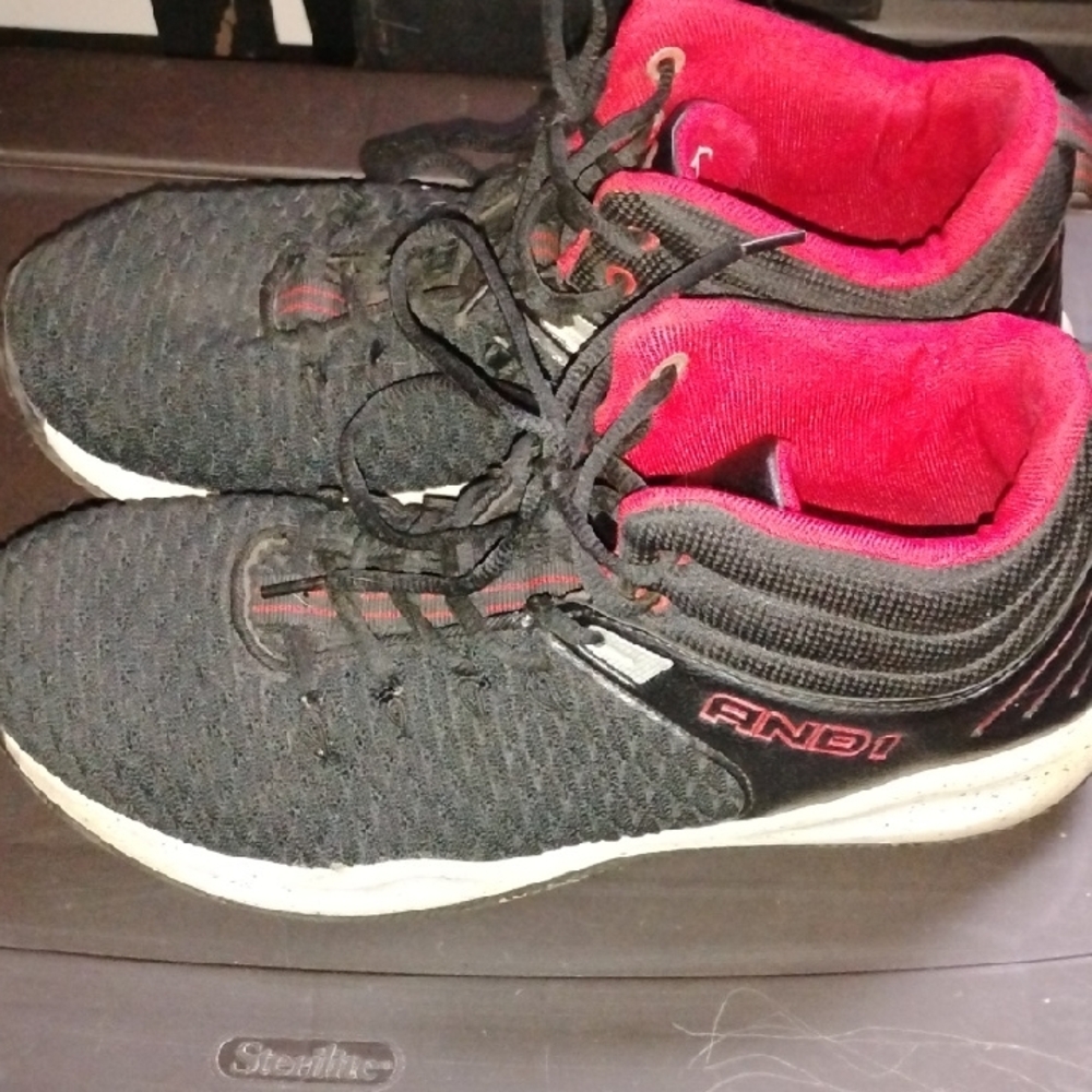 And1 Black Sneakers with Red Lining